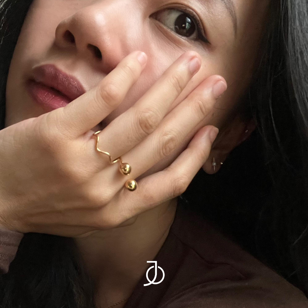 JO Squiggle Ring