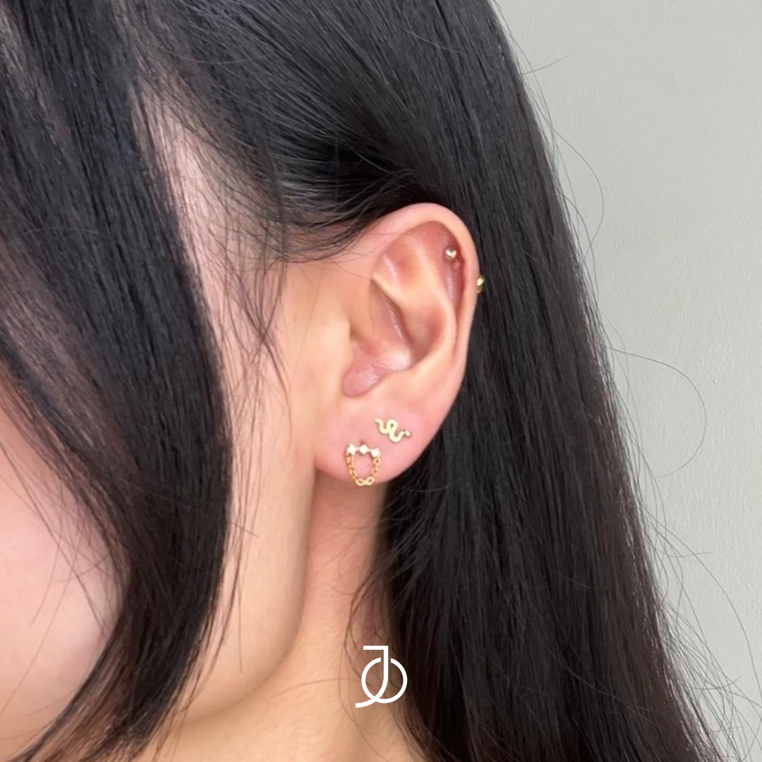 JO 3 Mini Diamonds Chain Studs 17k