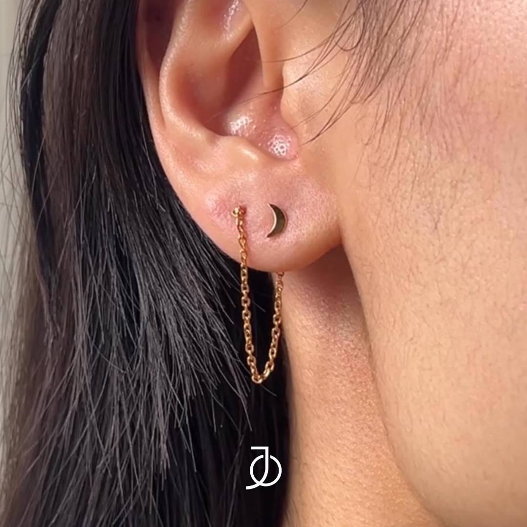 Jo Crescent Thread Stud 17k