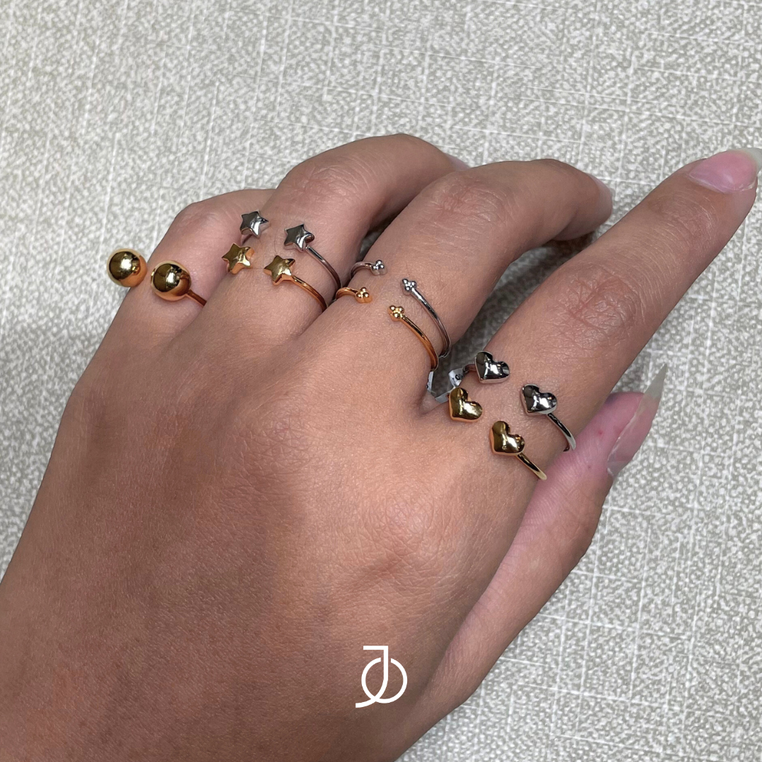 JO Pinky Dome Star Open Ring 17k