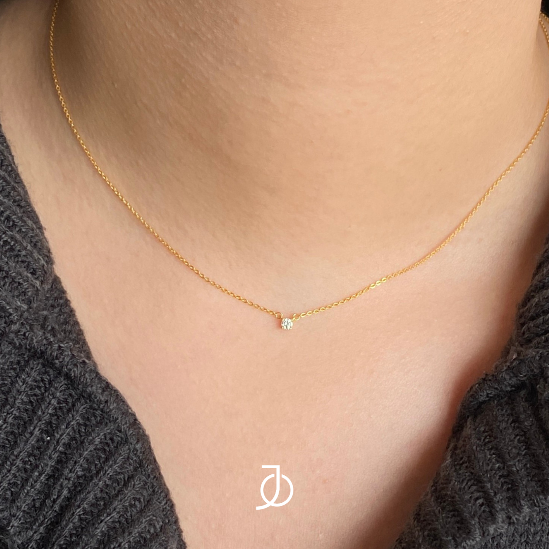 JO Petite Diamond With Adjustable Chain Necklace 17k