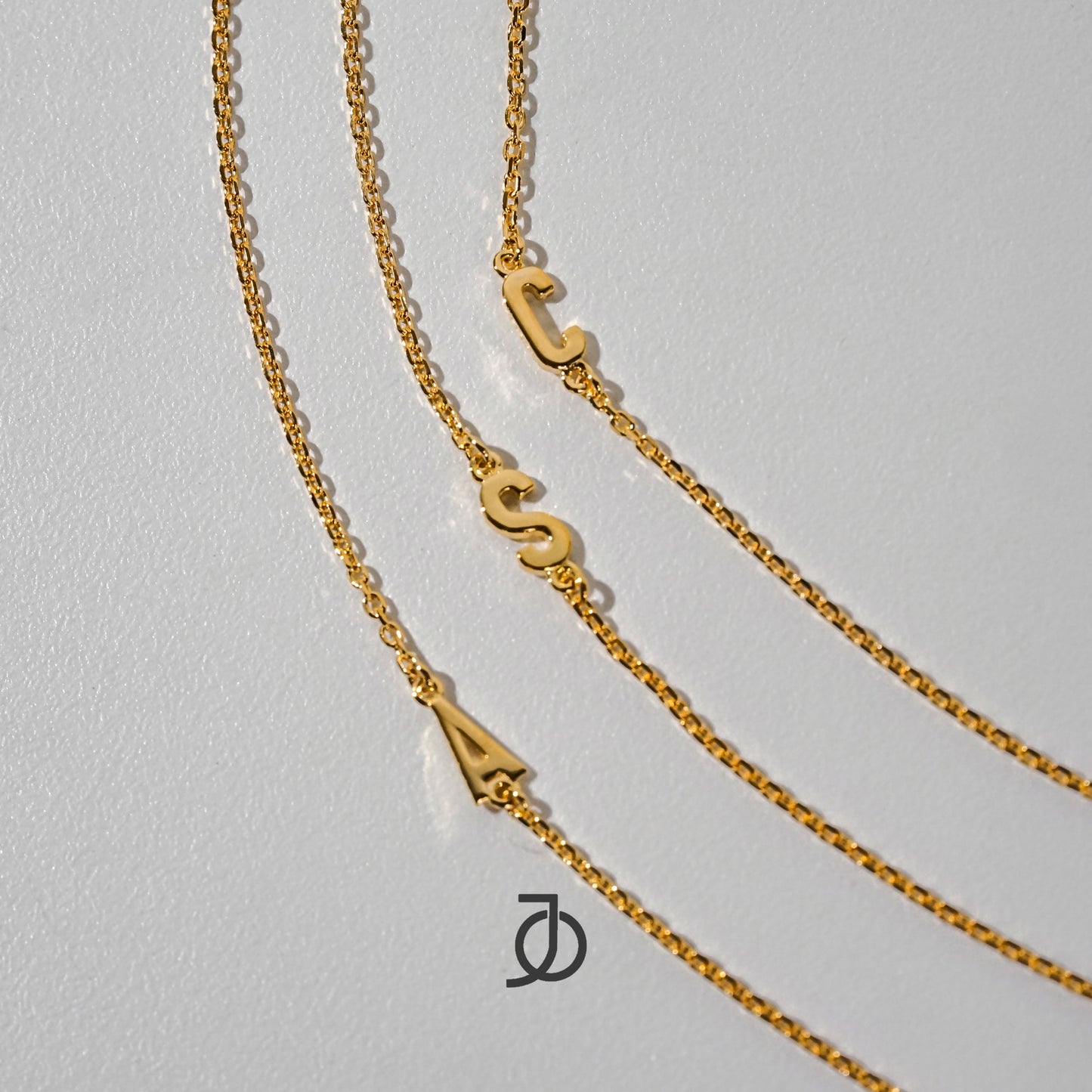 Jo Custom Horizontal Alphabet Thin Chain 17k