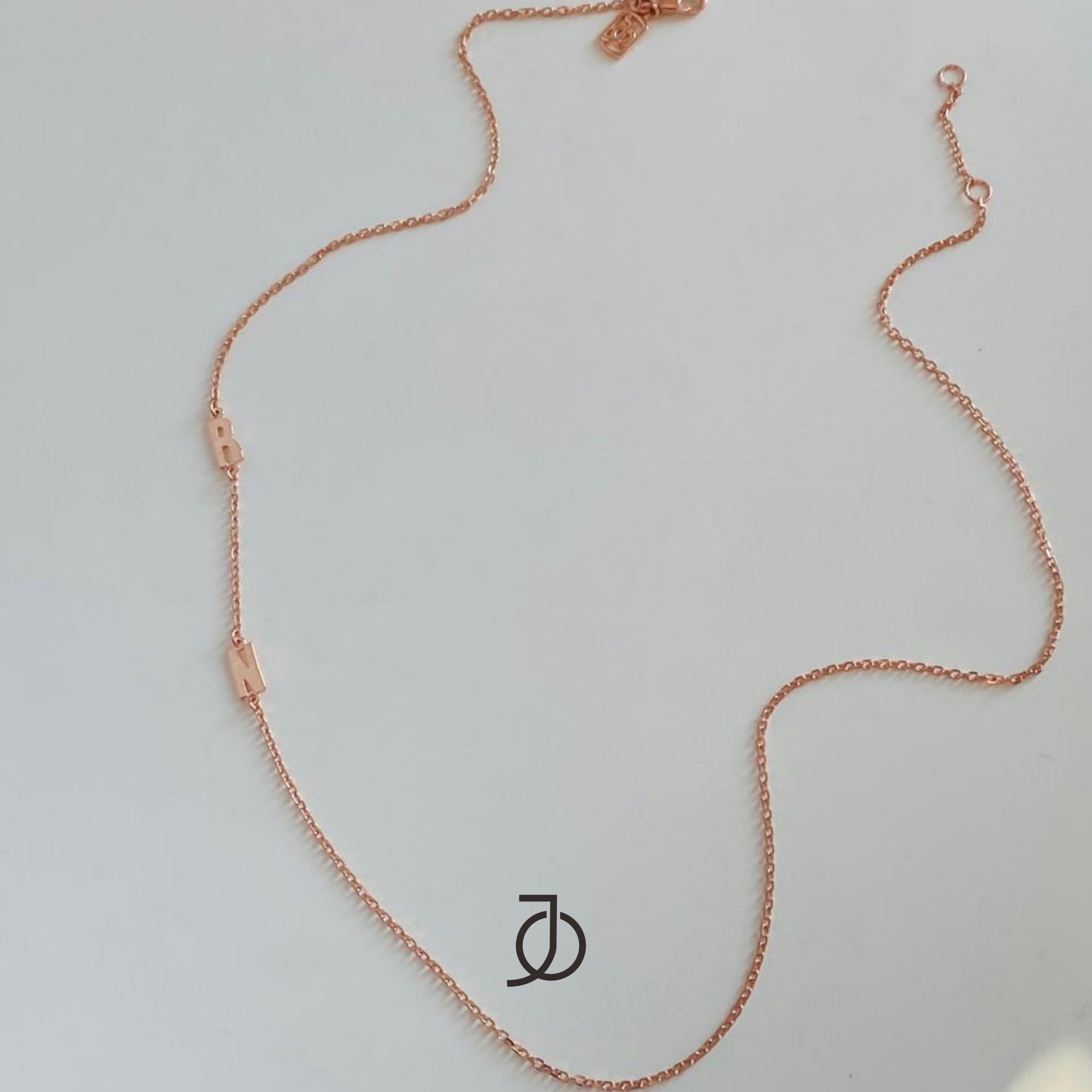 Jo Custom Horizontal Alphabet Thin Chain 17k