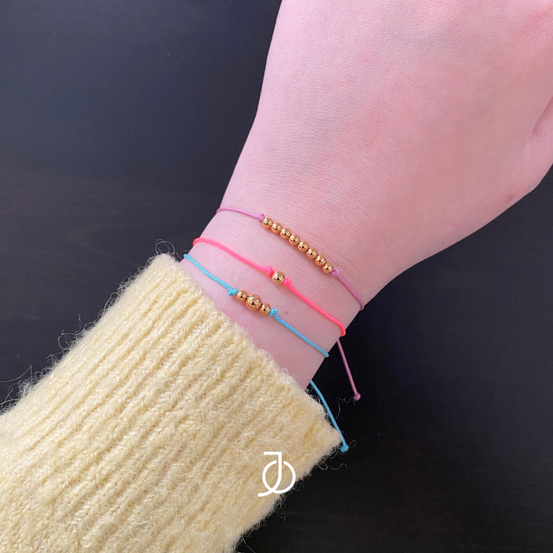 JO 8 Mini Gold Beads On Silk Cord Bracelet 17K