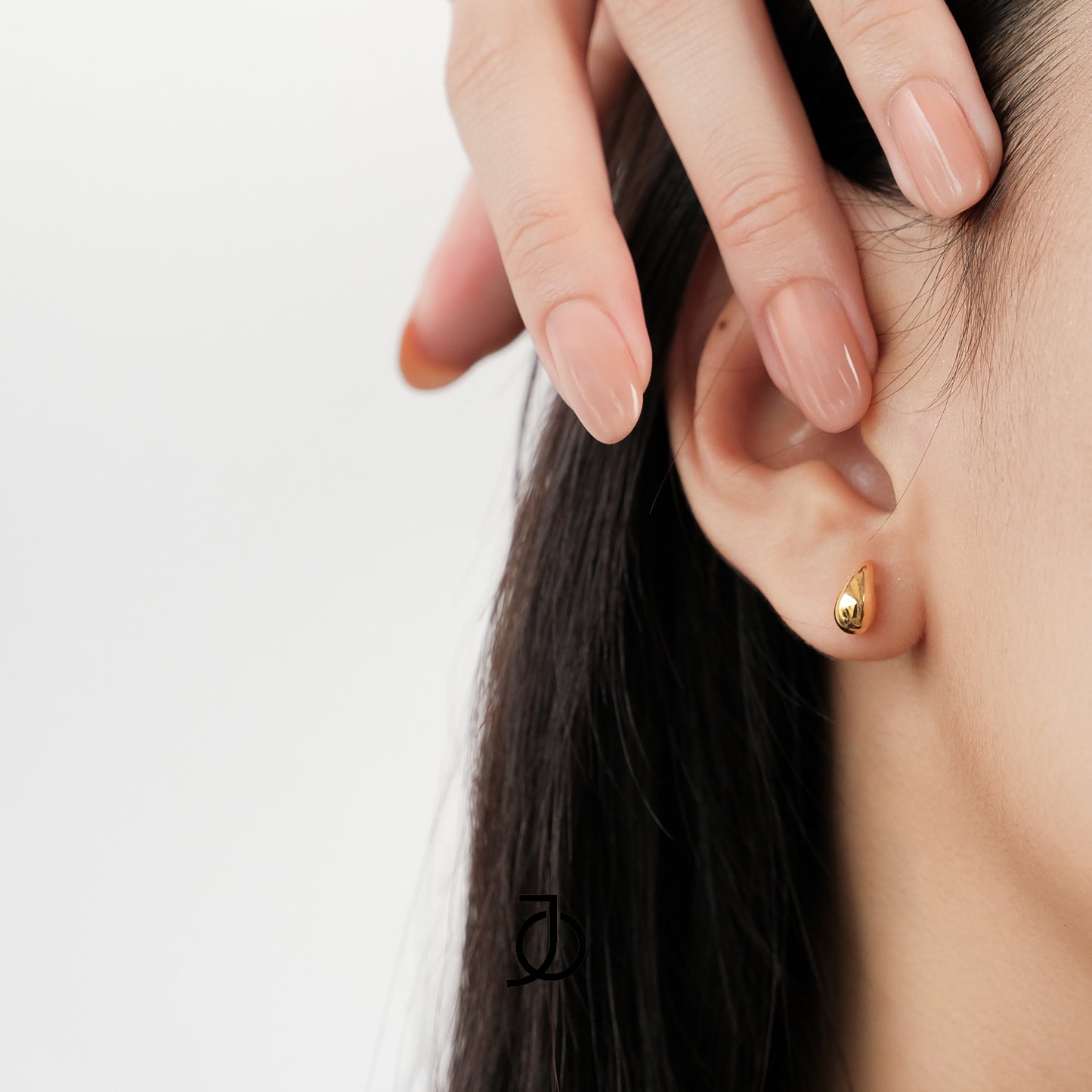 JO Gold Drop Stud 17k