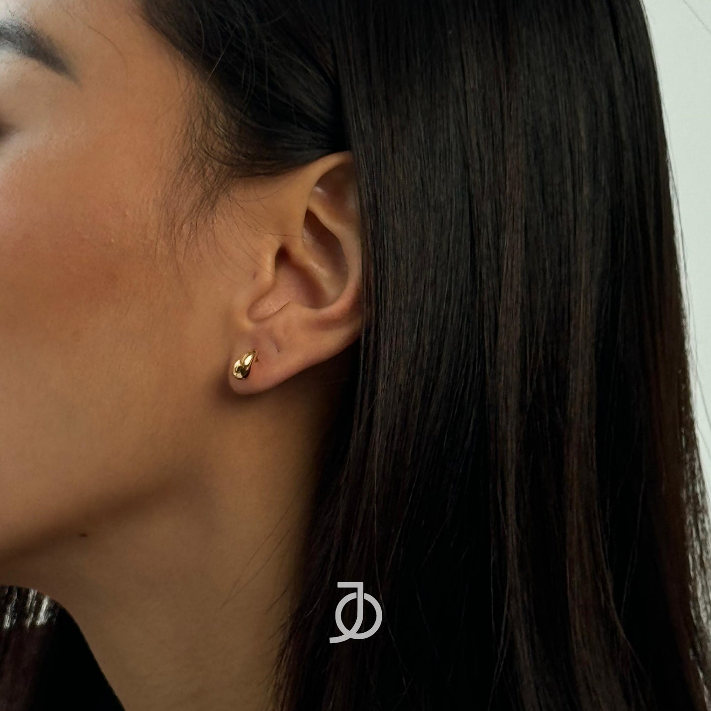 JO Gold Drop Stud 17k