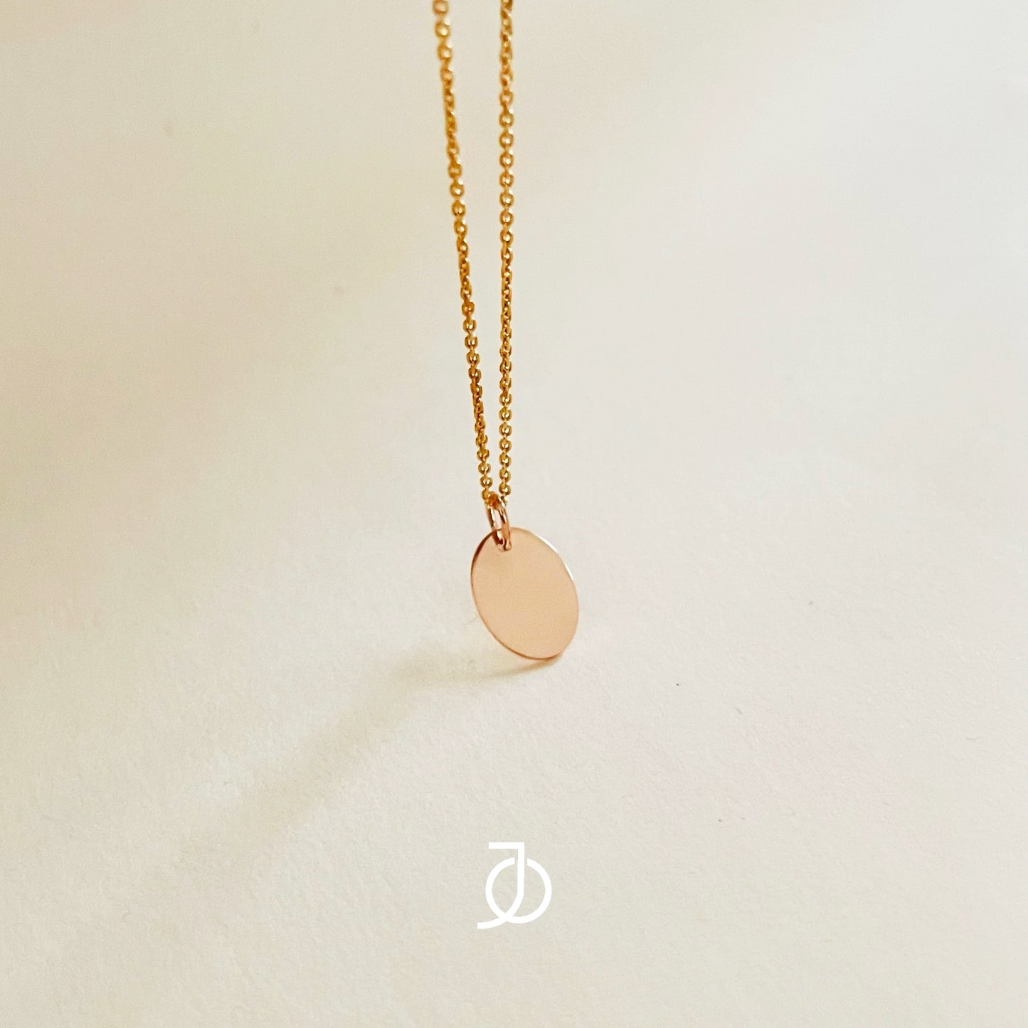 JO Oval Disc Pendant 17k