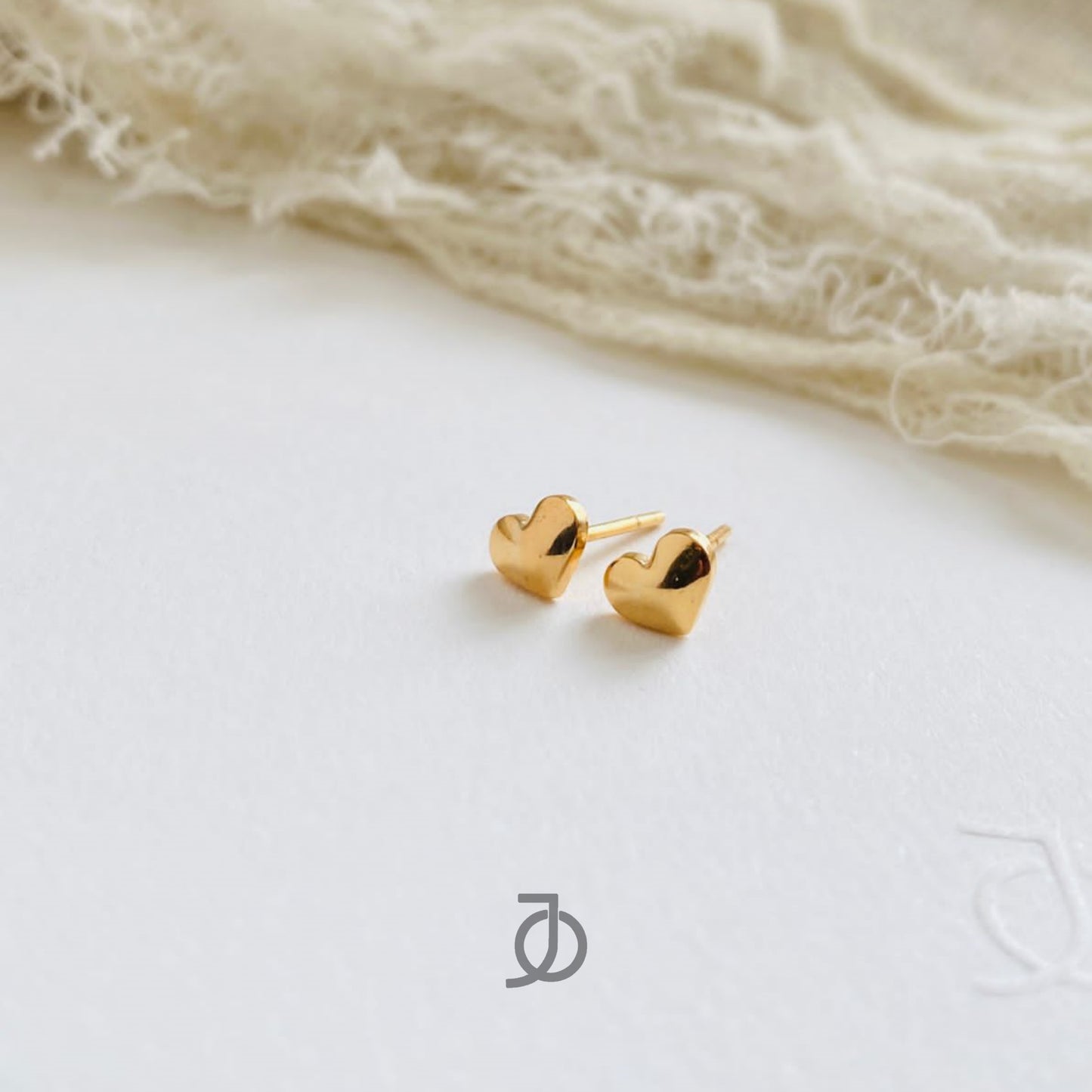 JO Dome Heart Studs