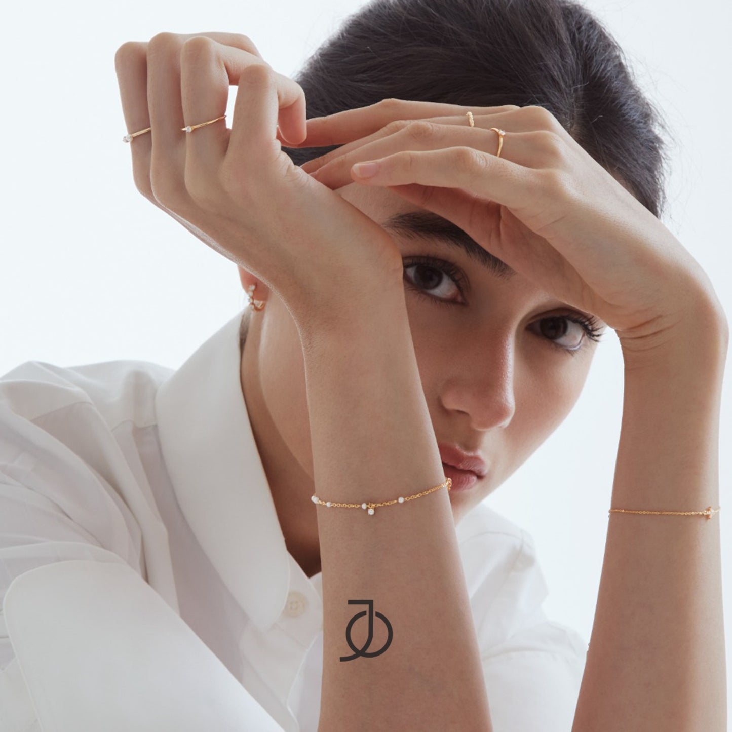 JO Pearl By The Yard With Mini Diamond Chain Bracelet 17k