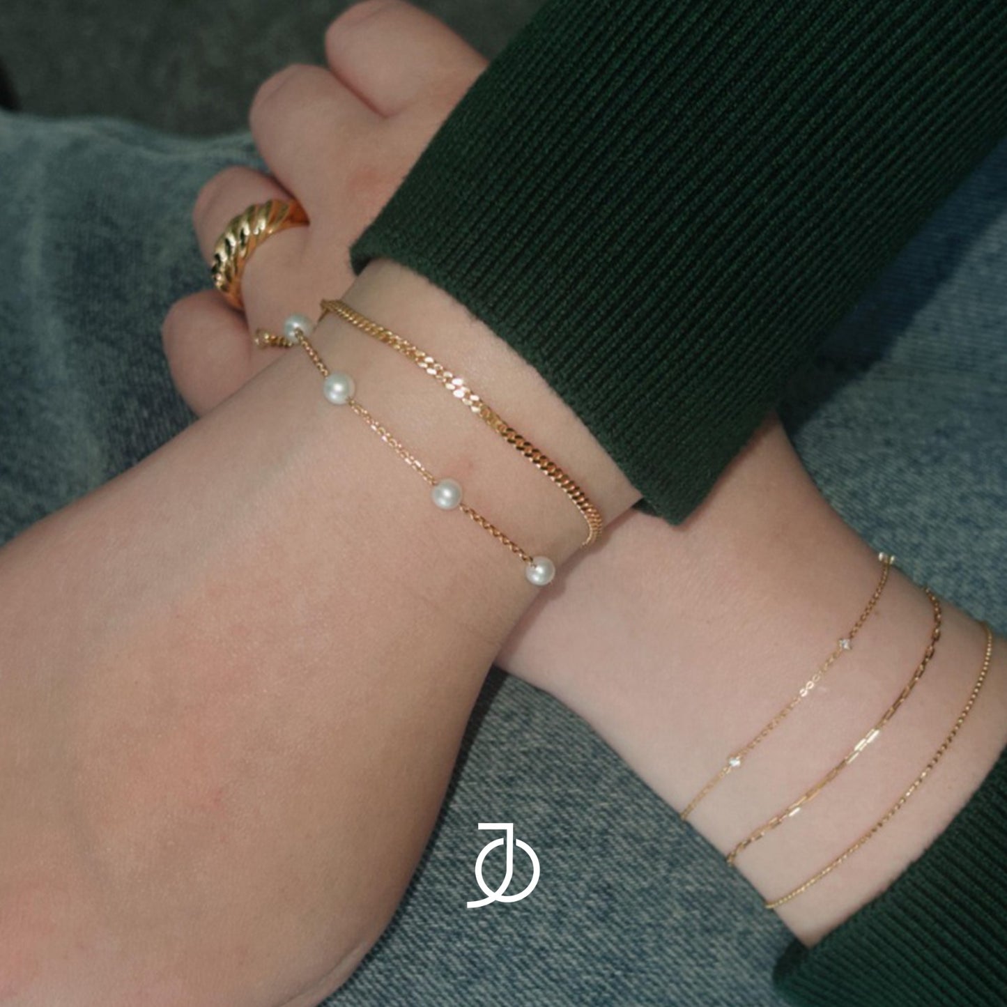 JO Curb Chain Bracelet 17k