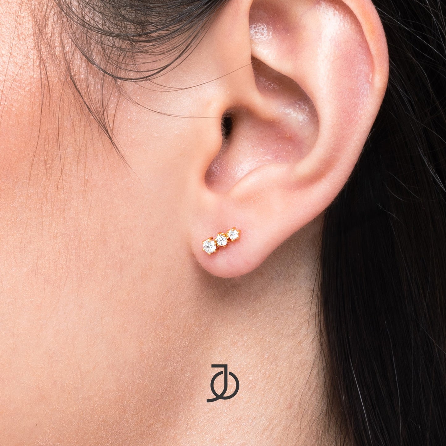JO Bar 3 Mini Diamonds Studs