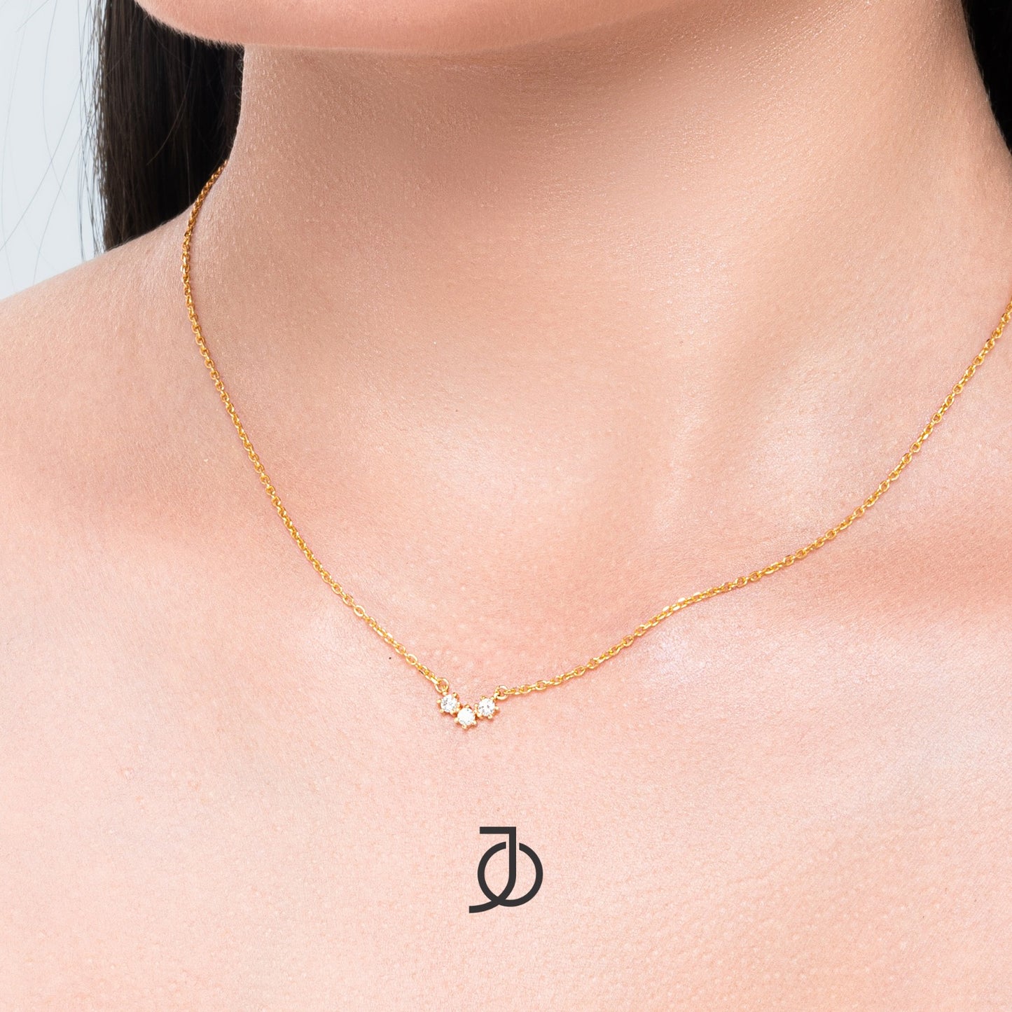JO Kalung Emas - Curve 3 Mini Diamonds Necklace 17k