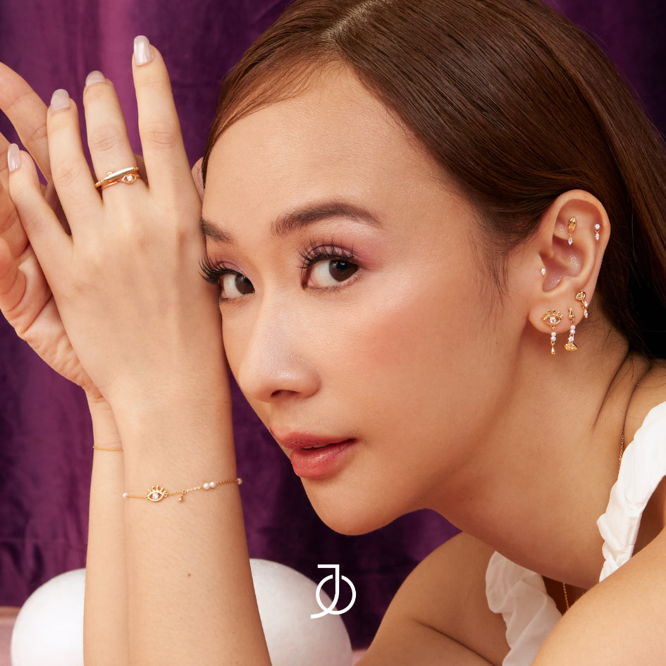 JO Voice Earrings With Marquise Diamond