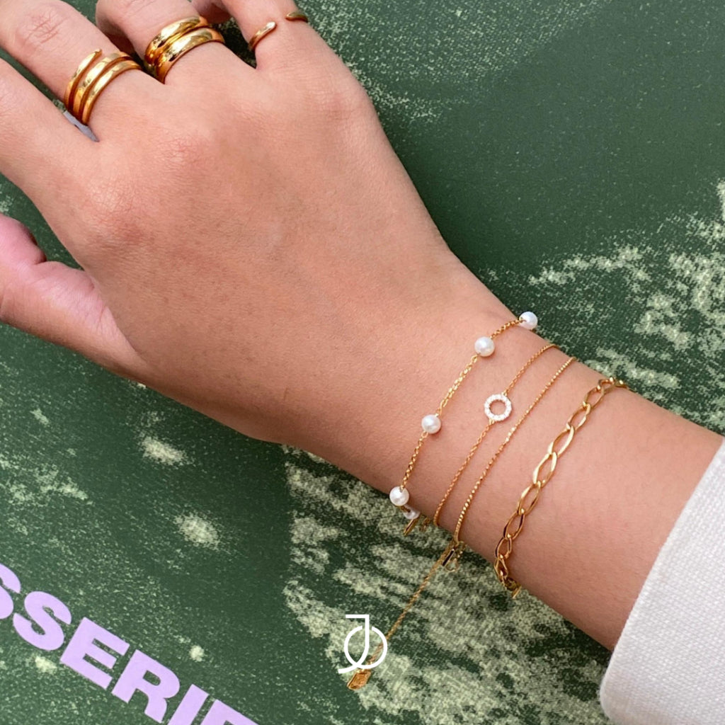 JO Pearl By The Yard Bracelet 17K