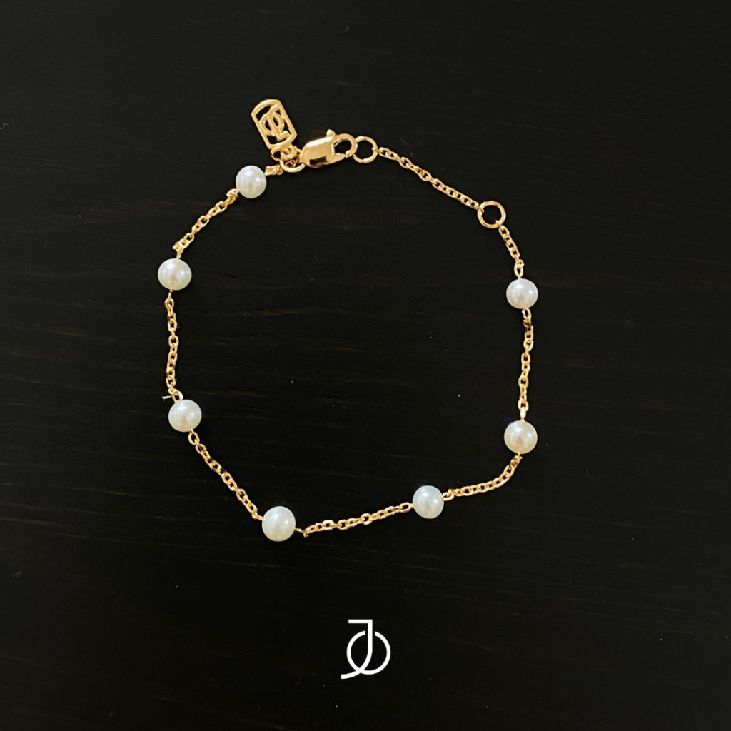 JO Pearl By The Yard Bracelet 17K