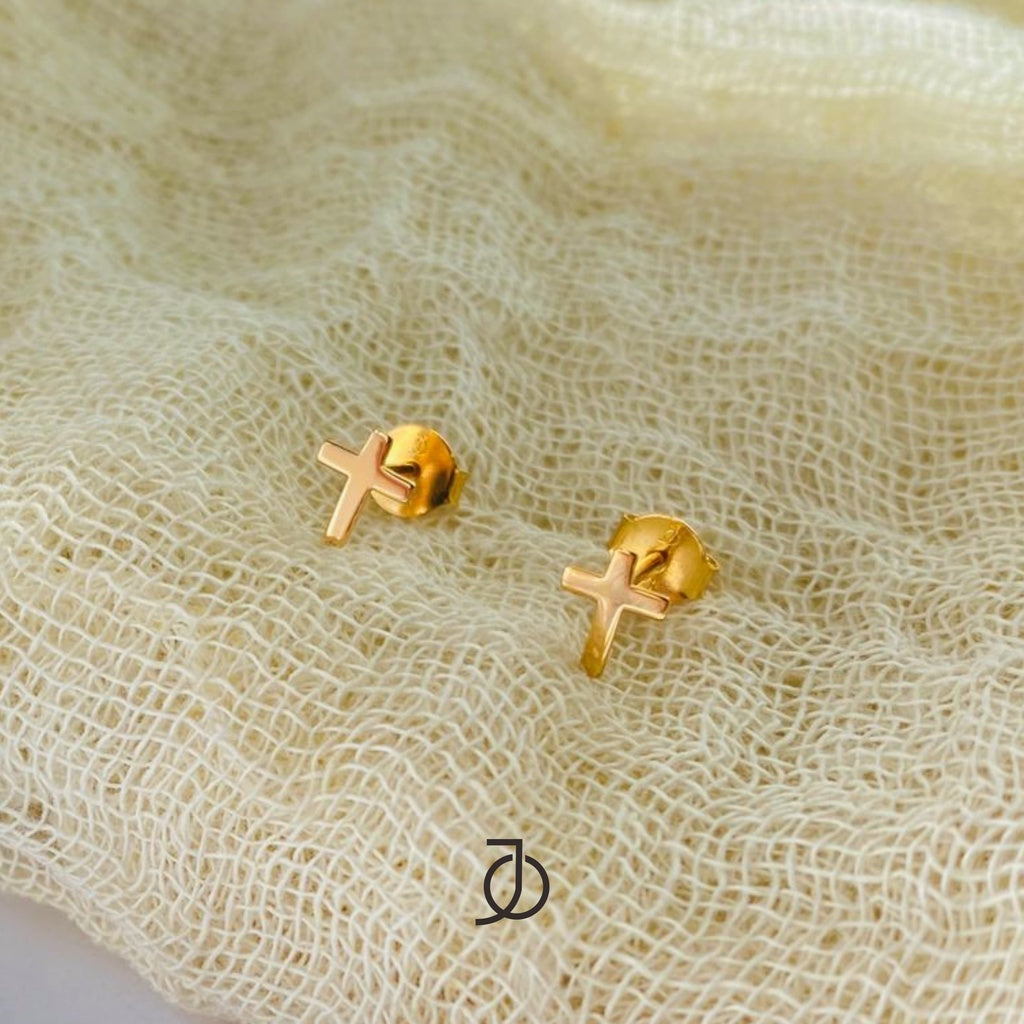 JO MINI GOLD CROSS STUDS