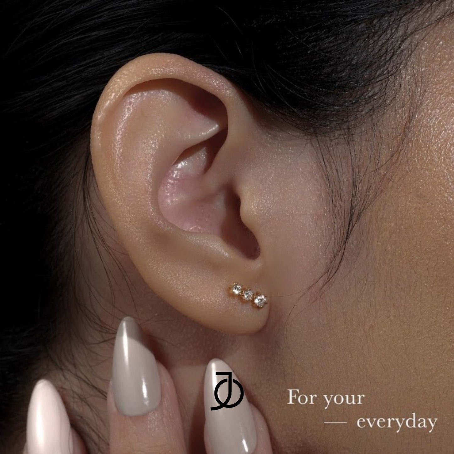 JO Bar 3 Mini Diamonds Studs
