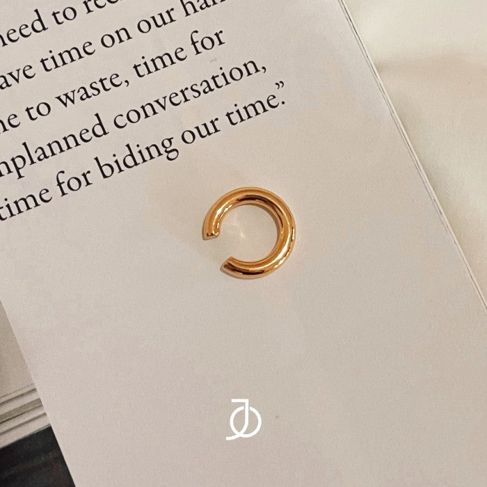 JO Bold Ear Cuff