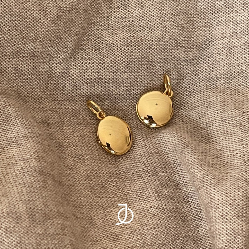 JO OVAL LOCKET PENDANT