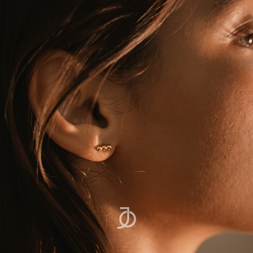 JO Beads Bar Stud