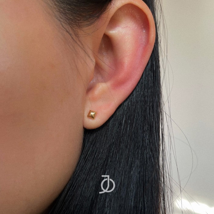 JO Dome Pyramid Studs