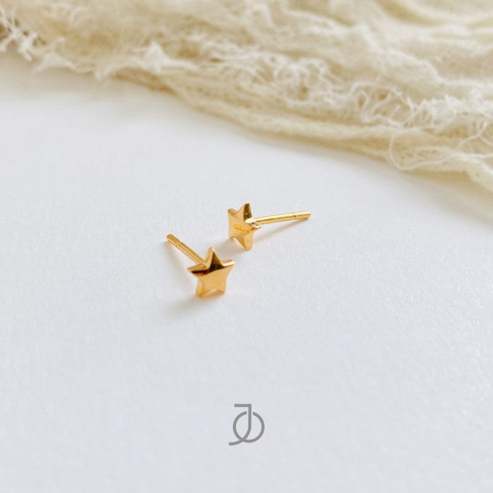 JO Dome Star Studs