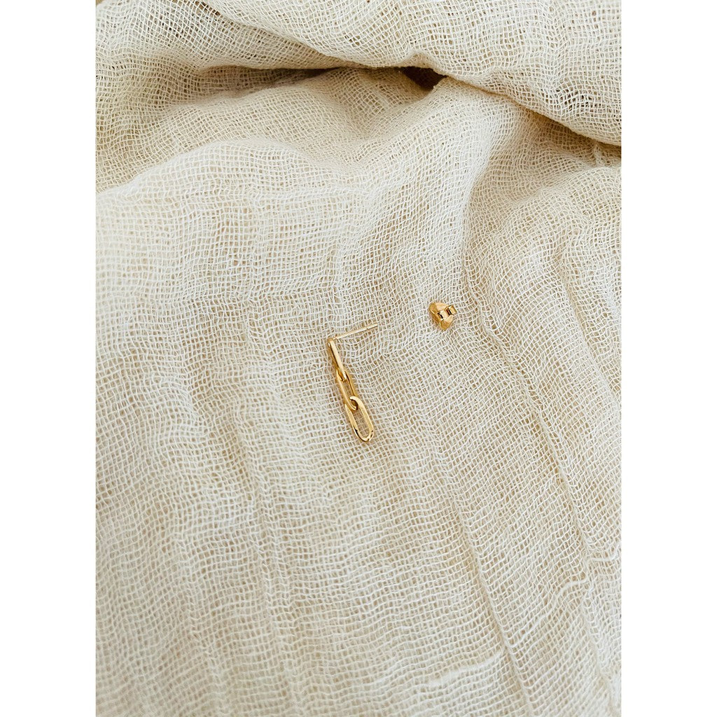 Jo Paper Clip Drop Stud