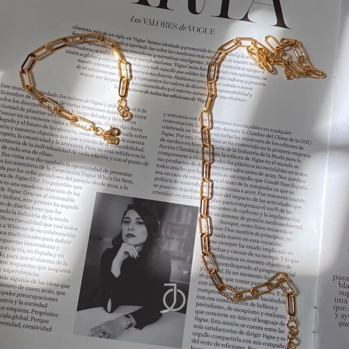 JO Large Paper Clip Twist Bracelet