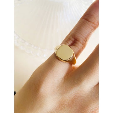 JO GOLD SIGNET RING