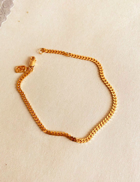JO Medium Curb Chain Bracelet