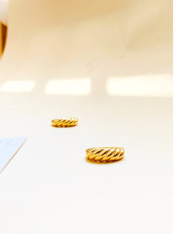 JO Croissant Ring