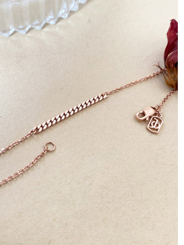 Jo Curb On Thin Bracelet