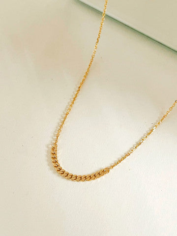 Jo Curb On Thin Chain