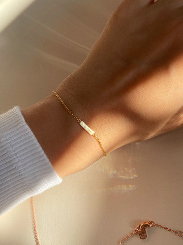 JO Flat Bar Chain Bracelet