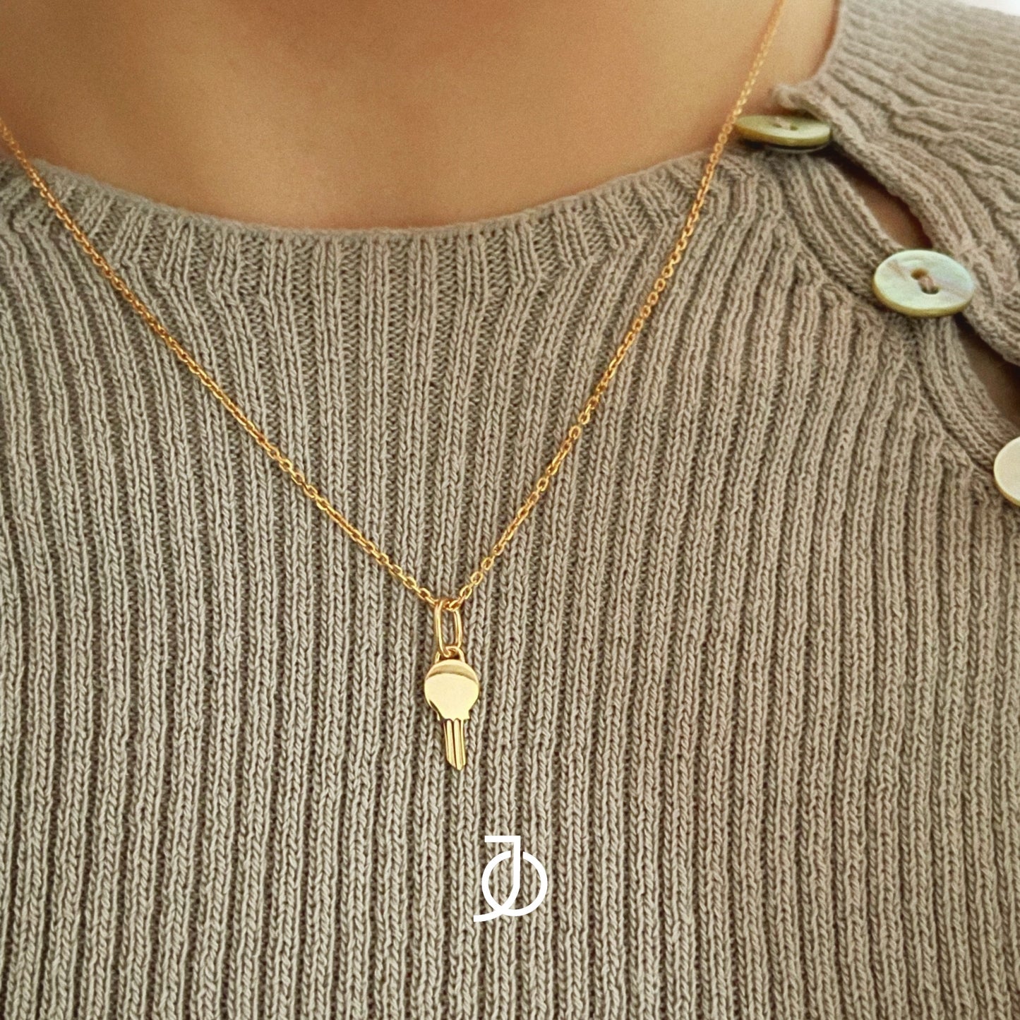 JO KEY PENDANT