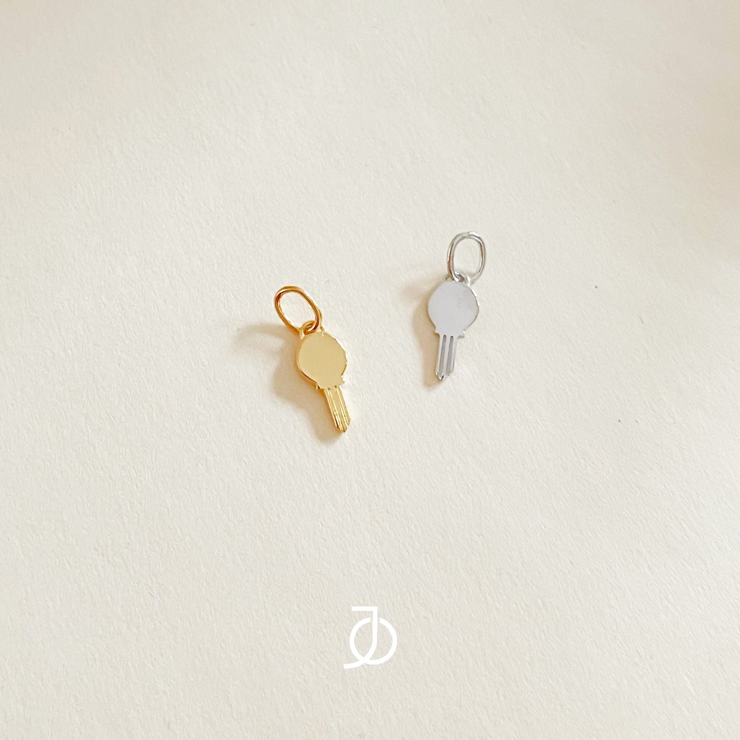 JO KEY PENDANT
