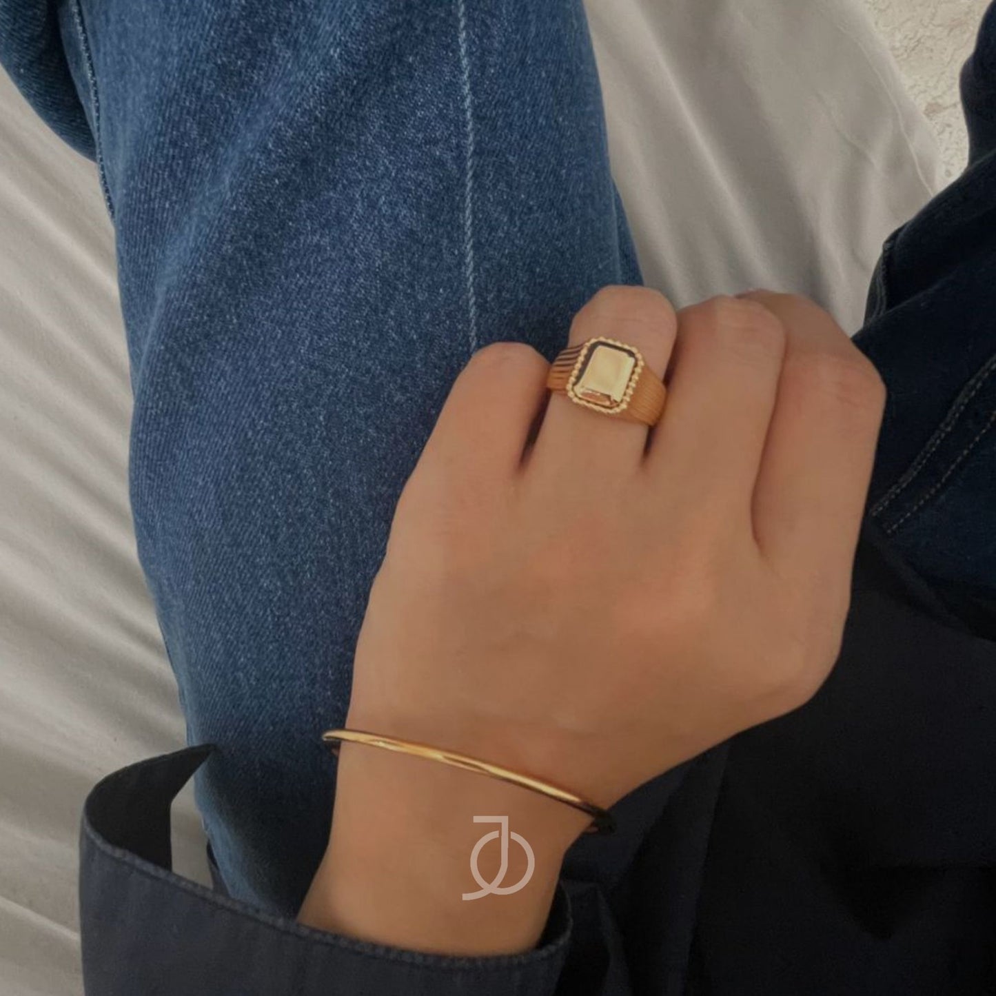 JO Cincin Emas - Fluted Signet Ring