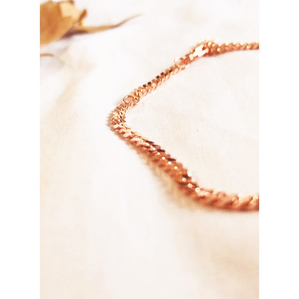 JO Medium Curb Chain Bracelet