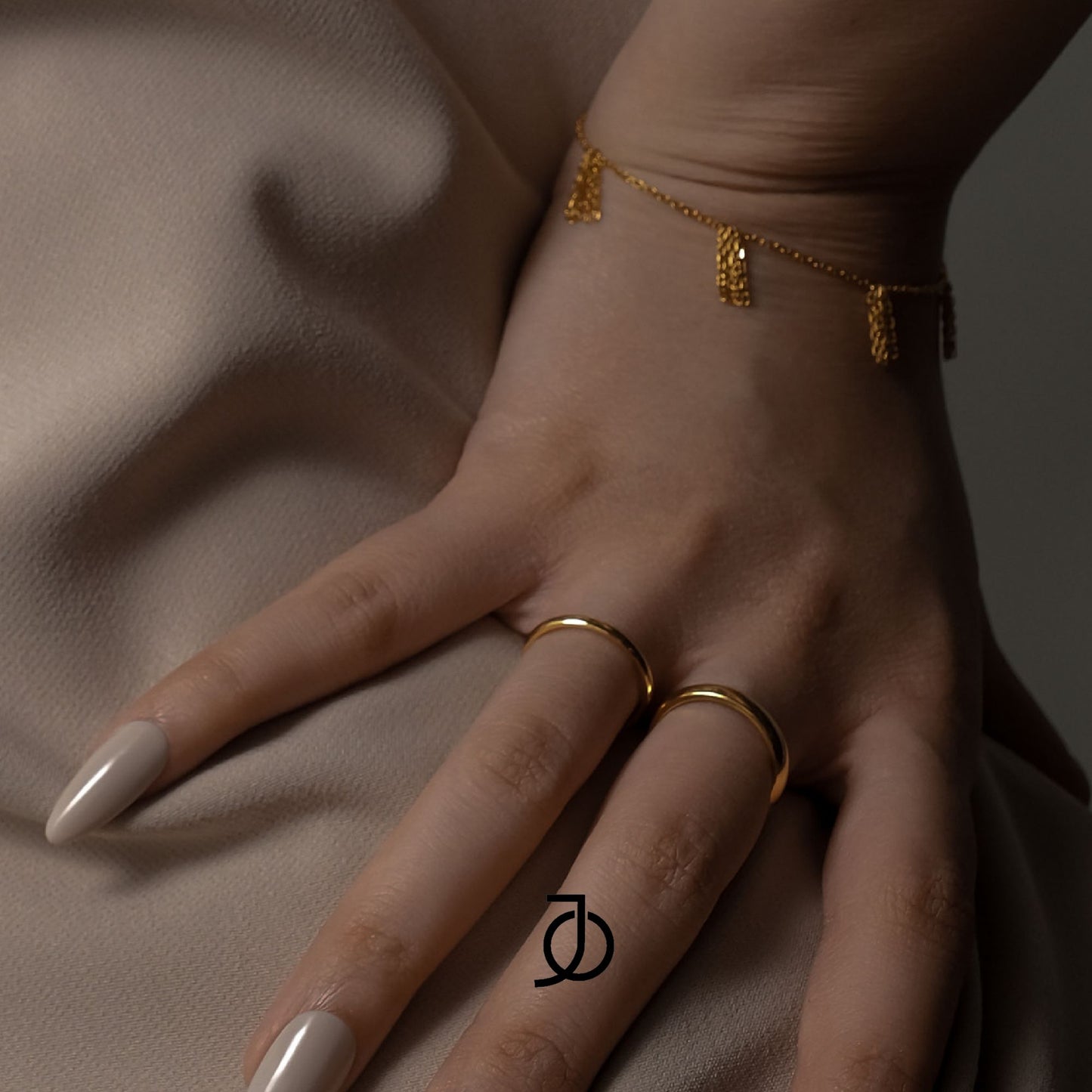 JO Cincin Emas-4mm Curved Band 17k