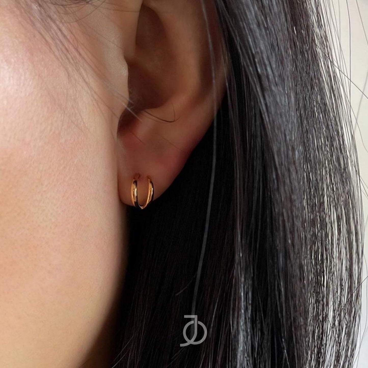 JO Double Claw Illusion Studs