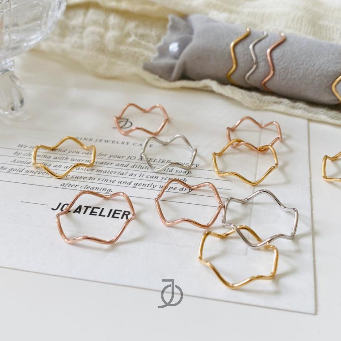 JO Squiggle Ring