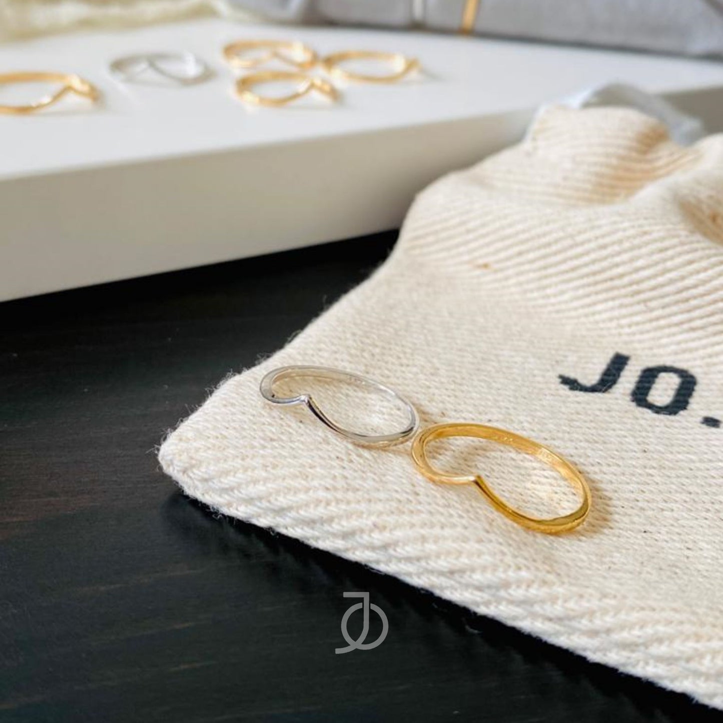 JO V Ring