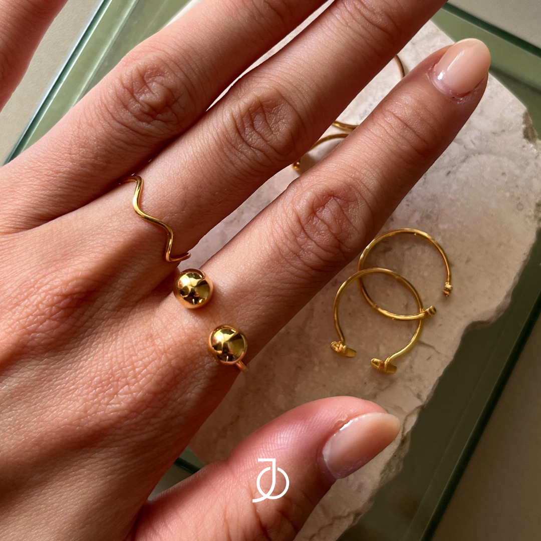 JO Squiggle Ring