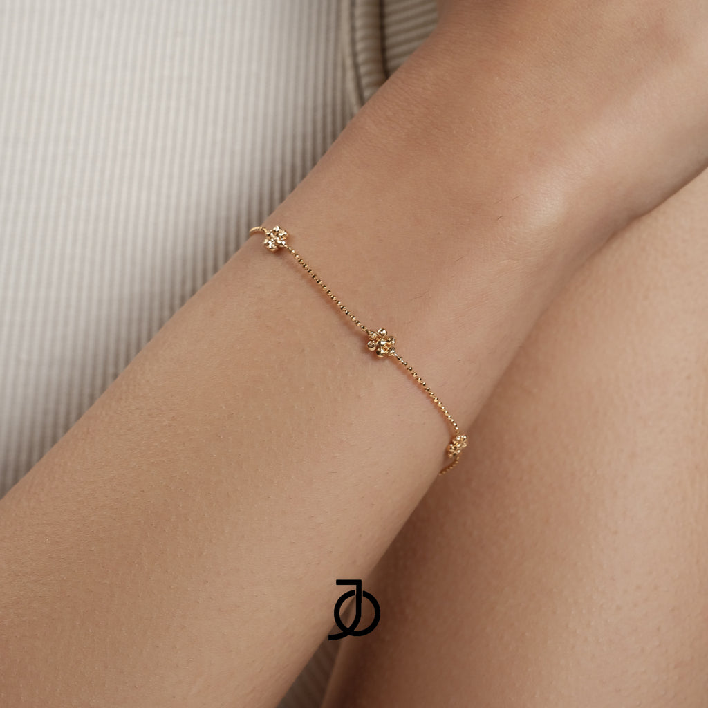 JO Flower Diamond Cut Beads Bracelet