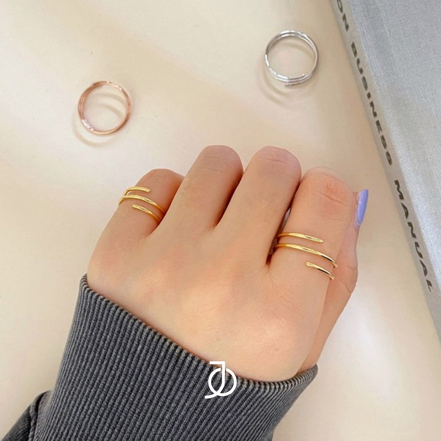 Jo Thin Wrap Ring 17k