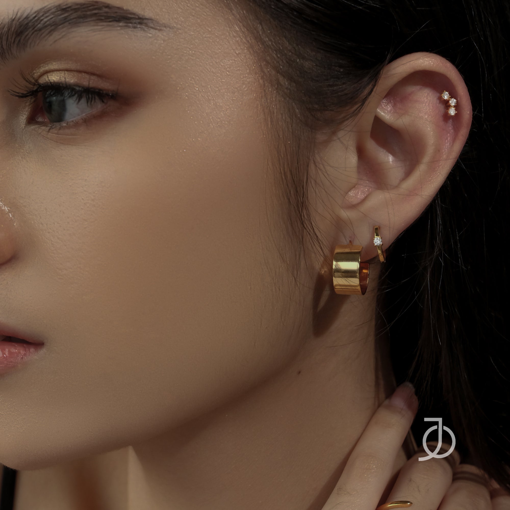 JO Curve 3 Mini Diamonds Studs