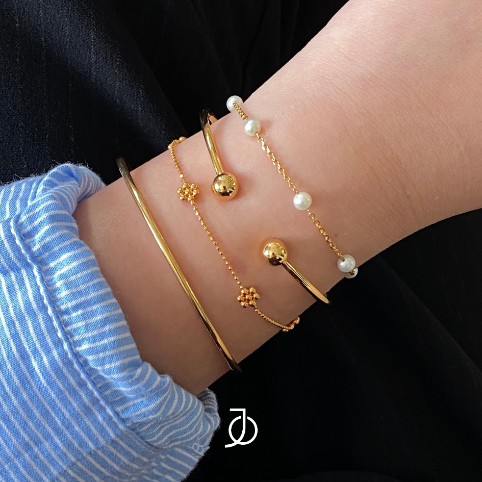 JO Flower Diamond Cut Beads Bracelet