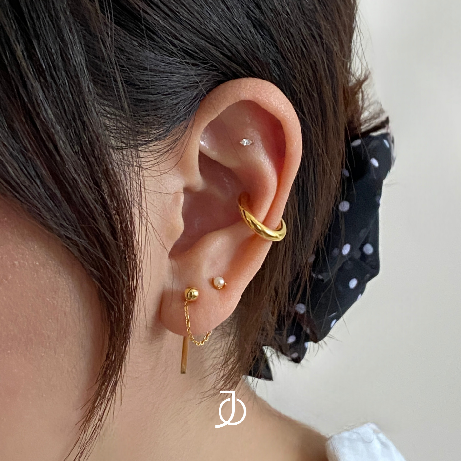 JO Gold Bar Ear Jacket