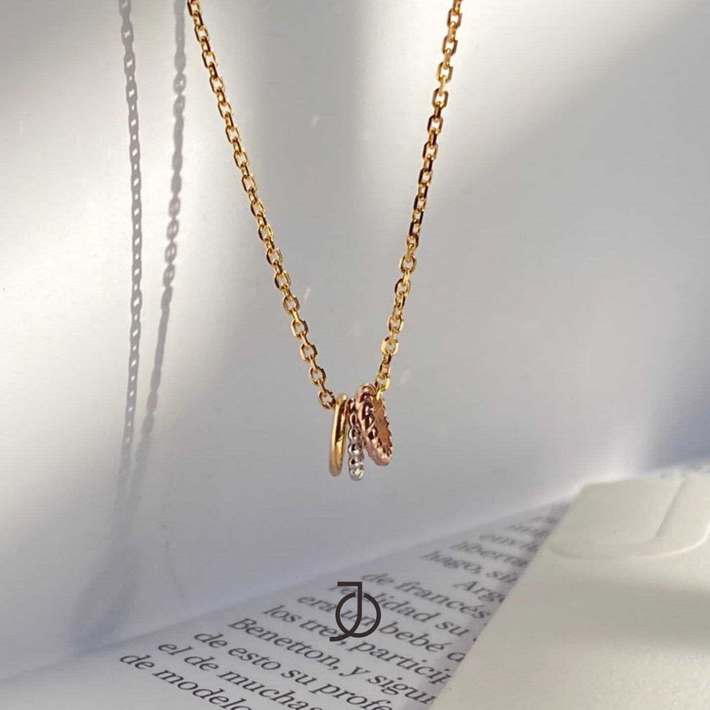 JO THIN BEADS PENDANT