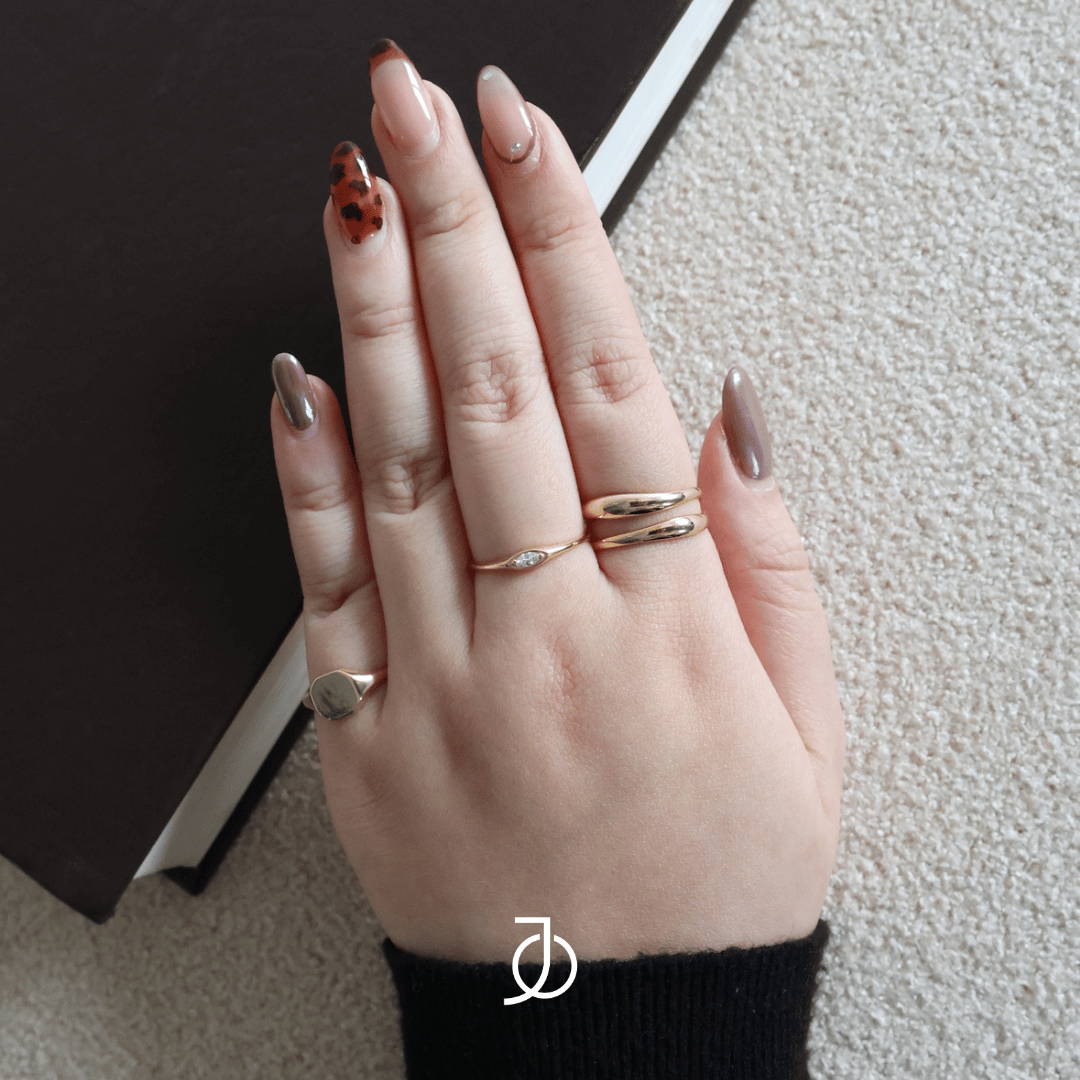 JO Double Curve Ring